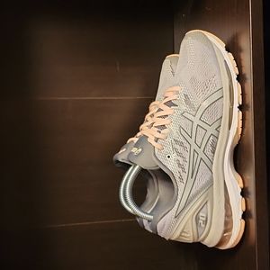 Women's ASICS size 9